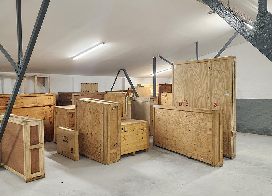 gallery storage containers